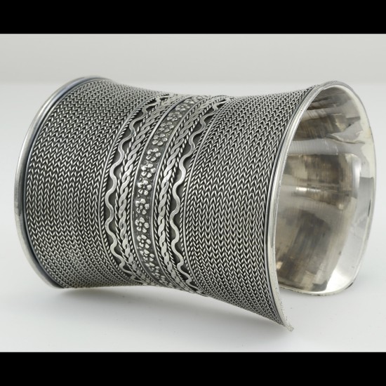 Handmade Egyptian Wide Bedouin Vintage Style Bangle 