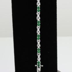 Fashionable Emerald Bracelet