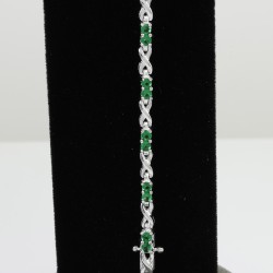 Fashionable Emerald Bracelet