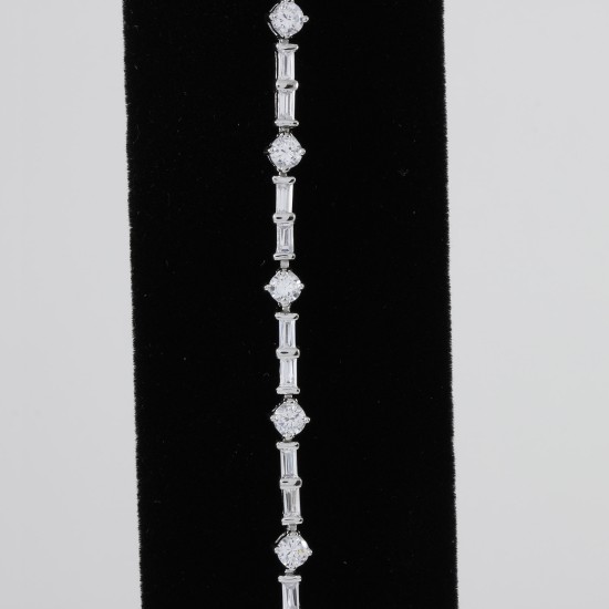 Fashionable Tennis  Bracelet