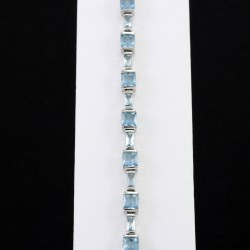 Fashionable Aqua Marine Bracelet