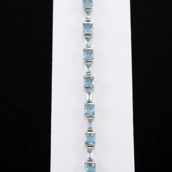 Fashionable Aqua Marine Bracelet