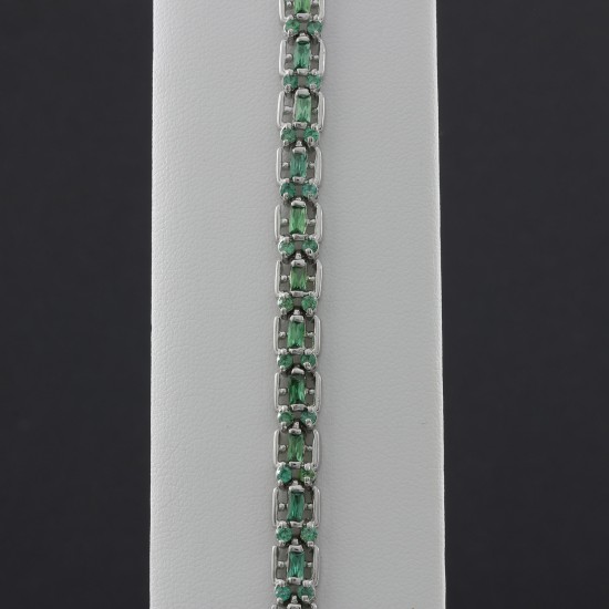 Fashionable Emerald Bracelet