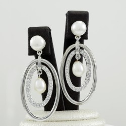 Pearl Dangle Earring