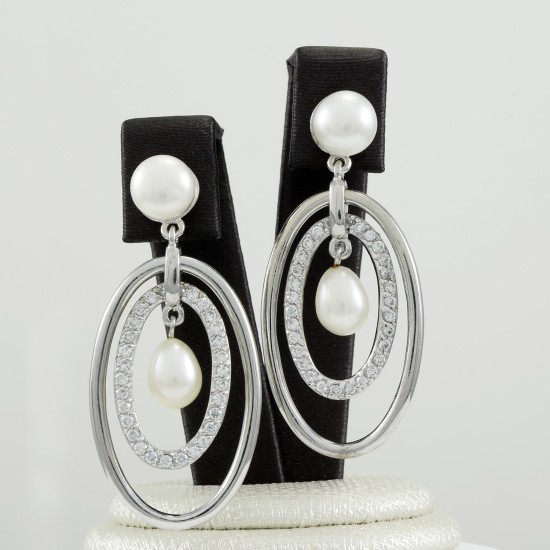 Pearl Dangle Earring