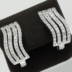 Fashionable Silver Earring