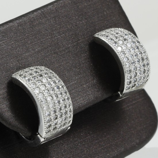 Fashionable Silver Curvy Pave Earring