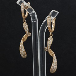 Fashionable Dangle Earring plated in 14k Rose Gold