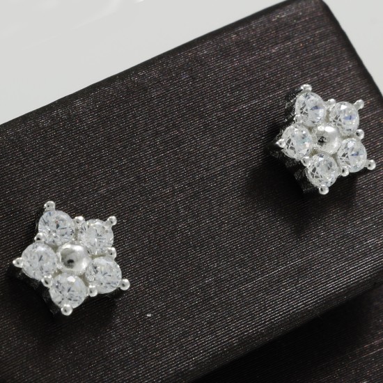 Fashionable Flower Stud Earring