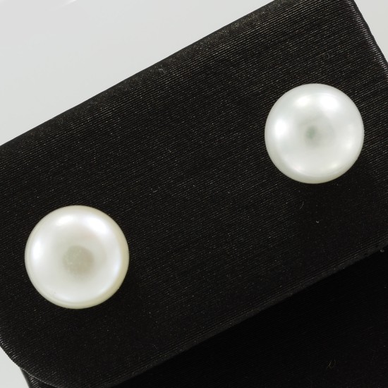 Pearl Stud Earring