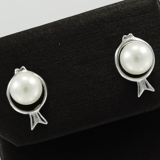 Pearl Stud Earring