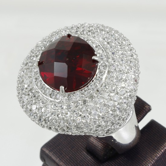 Fashionable ring with lap created stones