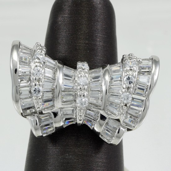 Fashionable ring with lap created stones