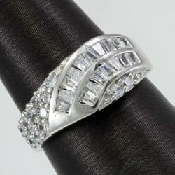Fashionable Ring 