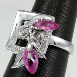 Fashionable ring 