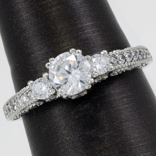 Fashionable ring 