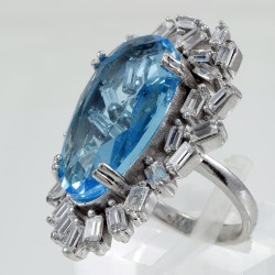 Fashionable Aquamarine Ring