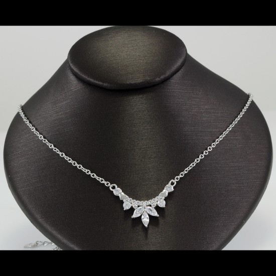 Fashionable Necklace