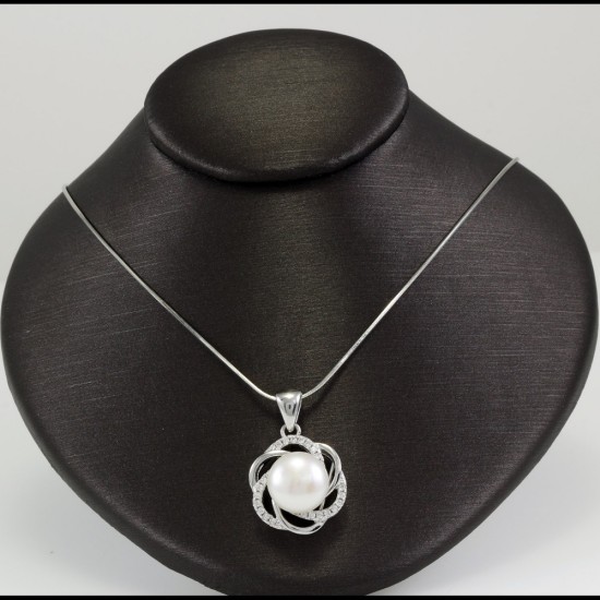  Freshwater Pearl Pendant 